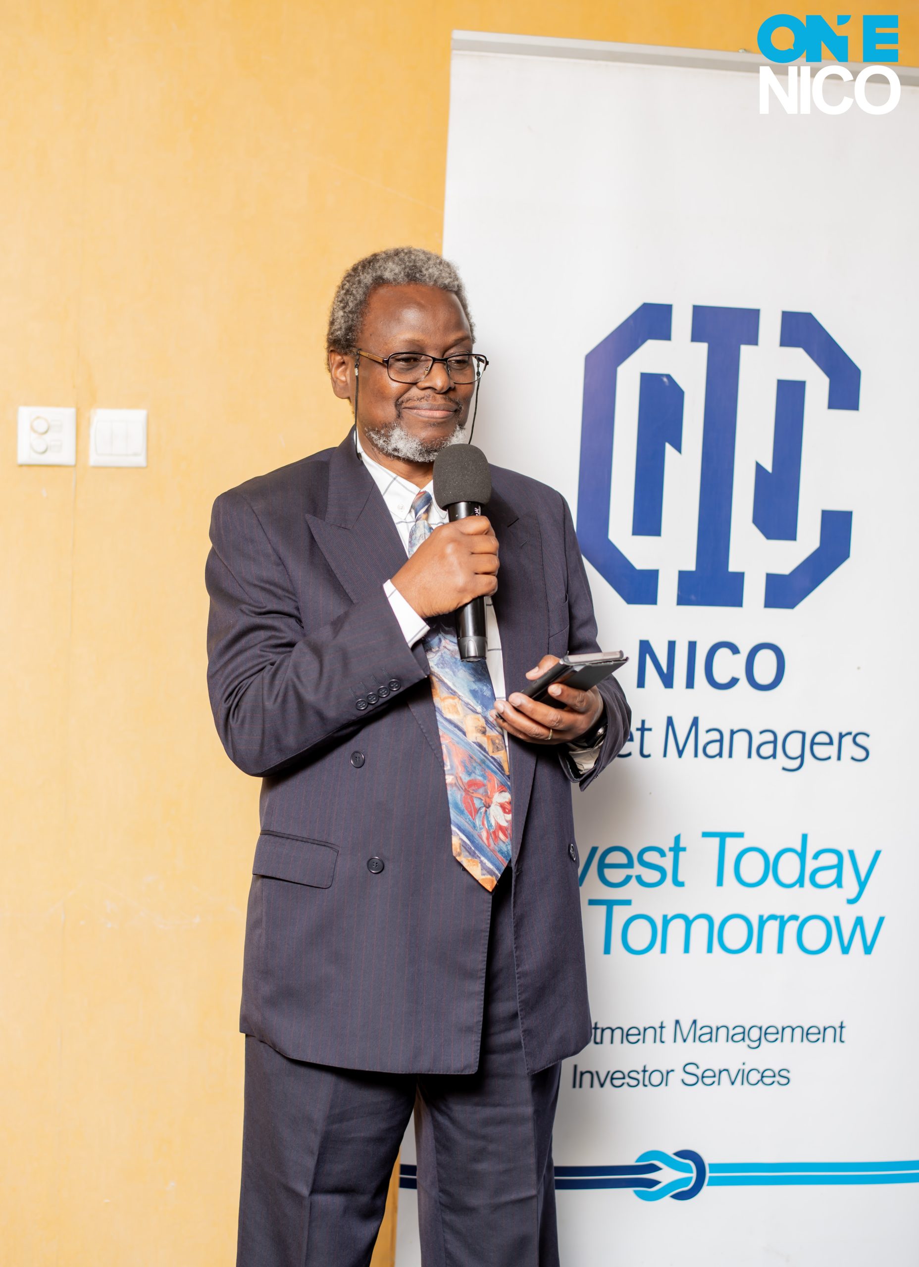 NICO ASSET MANAGERS HONOURS WILSON CHIRWA FOR EXEMPLARY SERVICE